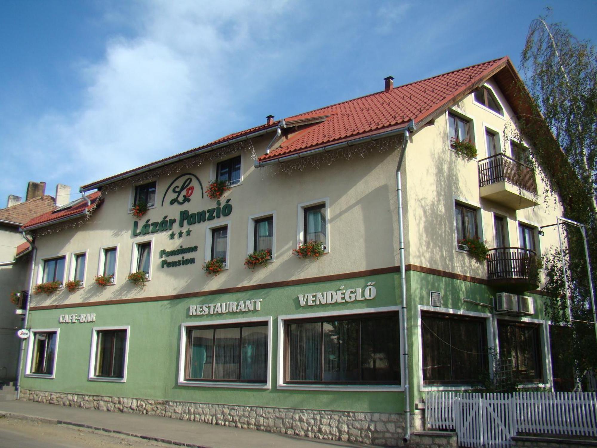 Lázár Pension&Restaurant Gyergyószentmiklós Kültér fotó